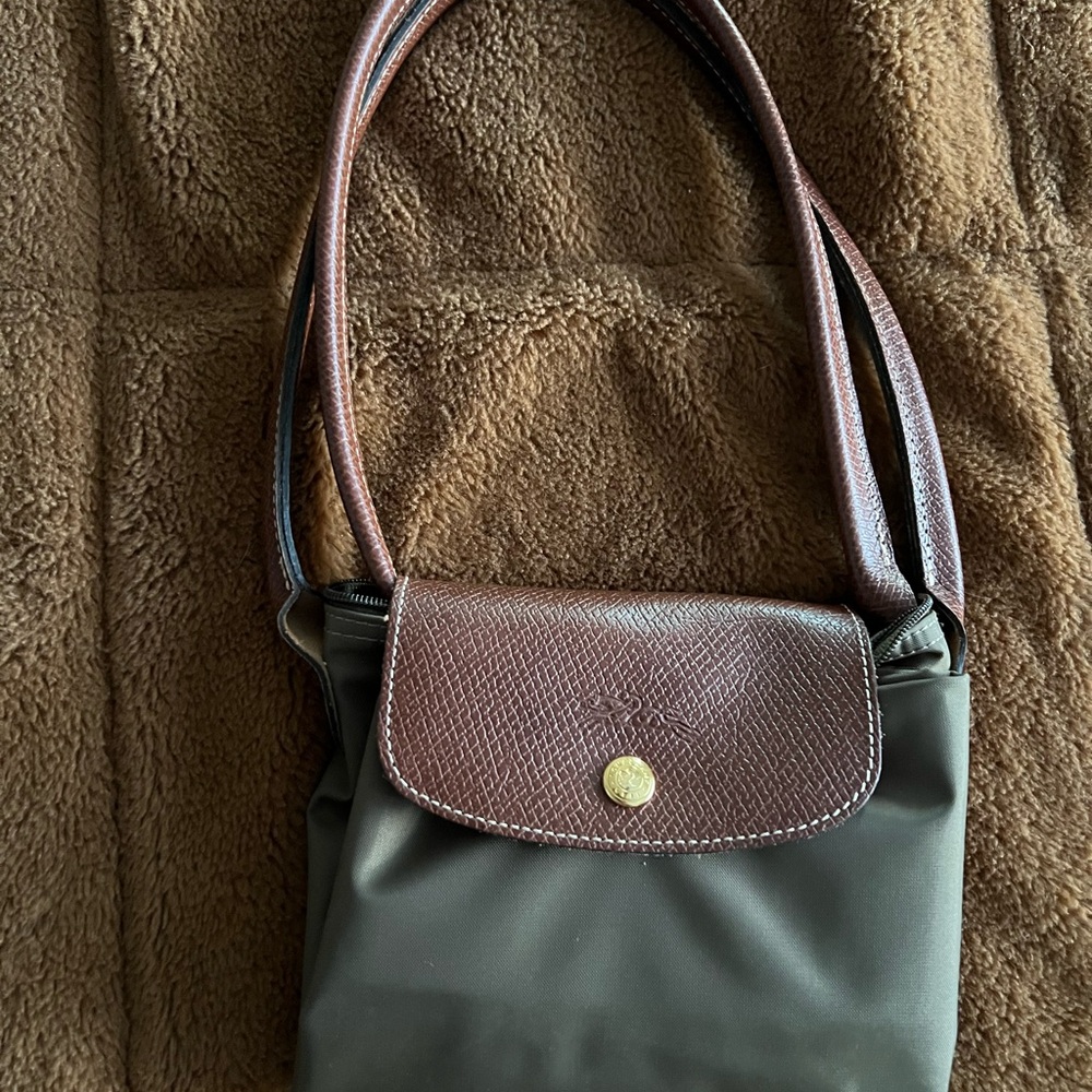 Longchamp $180 Le Pliage Khaki original L tote bag great condition!